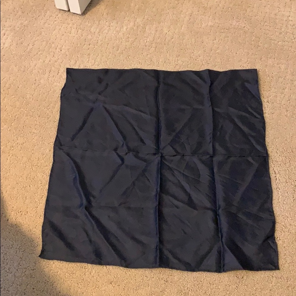 Dumornt navy handkerchief